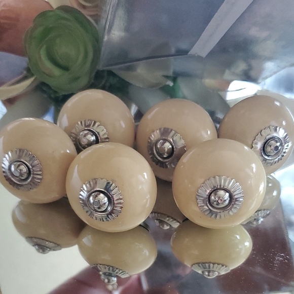 COPY - P15 Pastel Yellowr Decorative Knobs - Picture 5 of 8